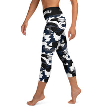 Load image into Gallery viewer, CARRYURSELF Cropped Camo Leggings - NAVY
